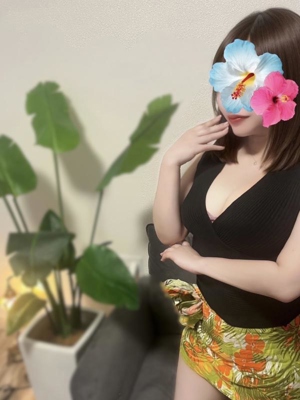 呉屋ももプロフィール写真