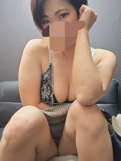 もえな♡スタイル抜群プロフィール写真