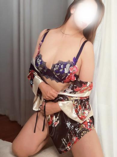 長崎市デリヘル リップ エミリ(28)