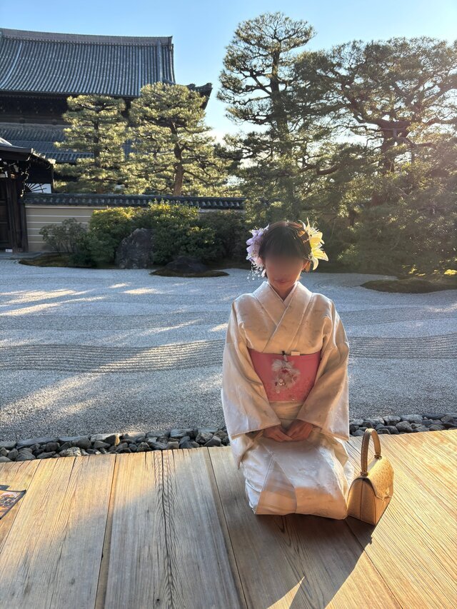 シルエット　新人「あいら」