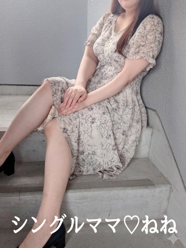 ねね☆清楚系巨乳プロフィール写真
