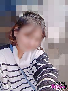 人妻専門店ティッシュ 新人・エミ