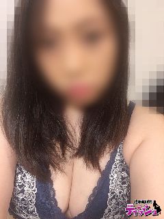 人妻専門店ティッシュ 新人・サチ